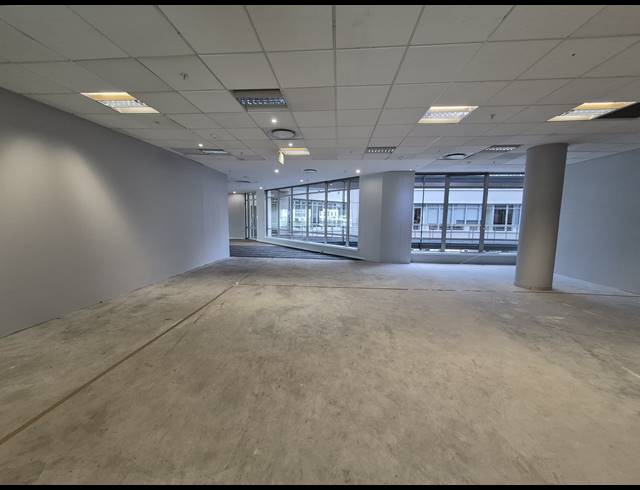 834M² OFFICE TO LET IN SANDTON CENTRAL
